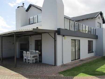 2 Bedroom House in Diaz Beach