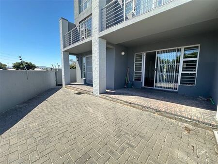 2 Bedroom Apartment in Parklands