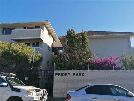 3 Bedroom Apartment in Mowbray