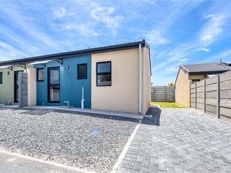 2 Bedroom Apartment in Blue Downs