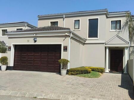 4 Bedroom cluster to rent in Craigavon, Sandton