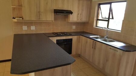 2 Bedroom apartment to rent in Wilgeheuwel, Roodepoort