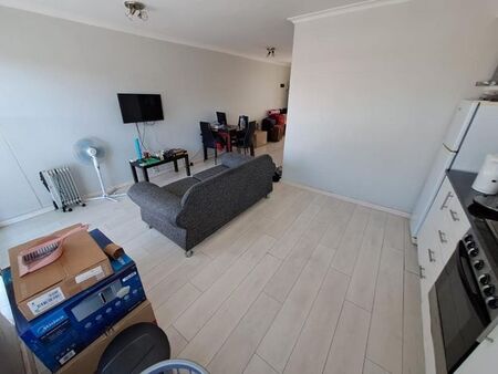 1 Bedroom apartment to rent in Rondebosch, Cape Town