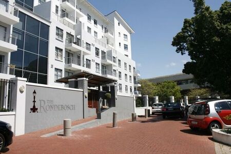 3 Bedroom apartment to rent in Rondebosch, Cape Town