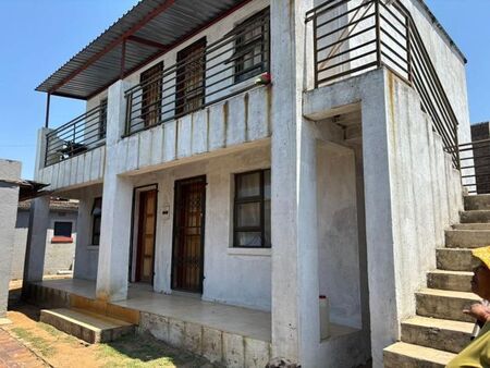 1 Bedroom cottage to rent in Chrisville, Johannesburg