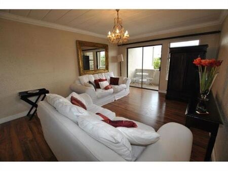 1 Bedroom Apartment in Edenburg