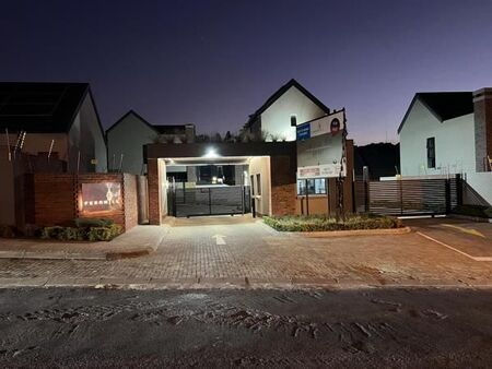 4 Bedroom Townhouse in Bryanston