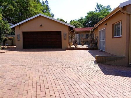 Studio apartment in Woodmead