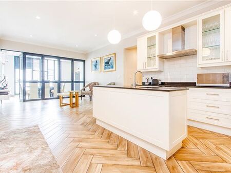 3 Bedroom Apartment in Bryanston
