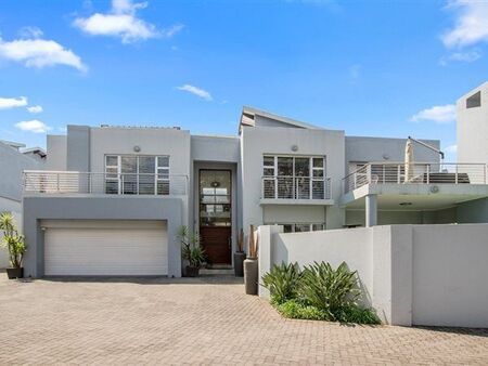 4 Bedroom House in Bryanston