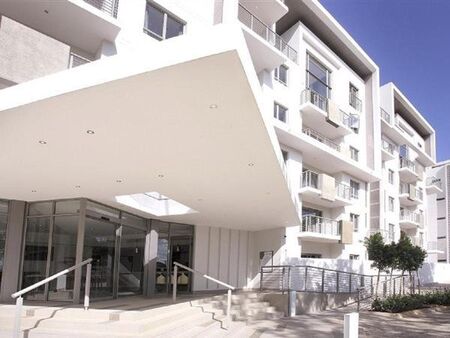 2 Bedroom Apartment in Rosebank
