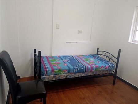 1 Bedroom Garden Cottage in Robindale