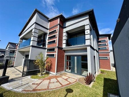 3 Bedroom House in Ferndale