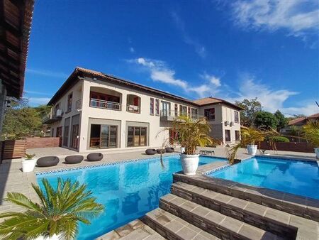 5 Bedroom House in North Riding Ah