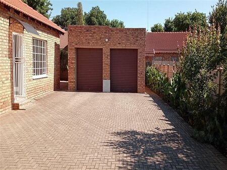 3 Bedroom House in Meyerton Central