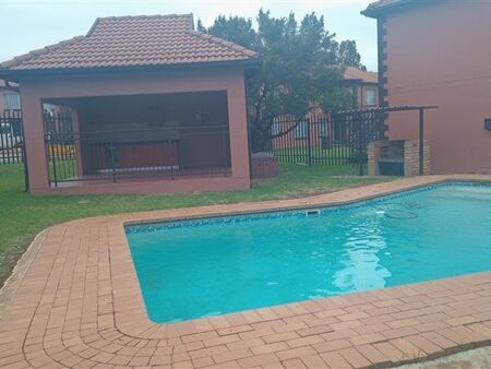 2 Bedroom Apartment in Glen Marais
