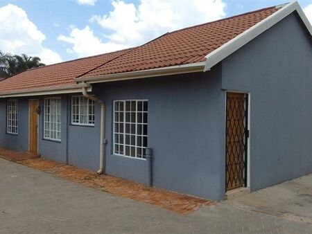 3 Bedroom House in Van Riebeeck Park