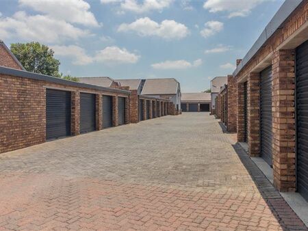 2 Bedroom Simplex in Bonaero Park