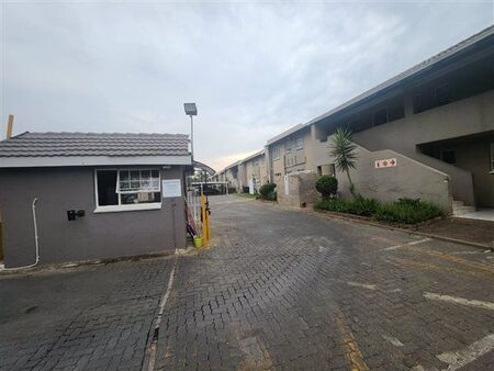 2 Bedroom Apartment in Ravenswood