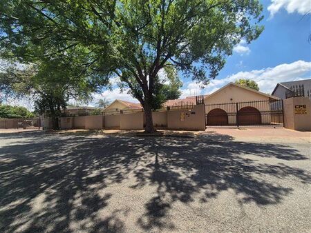 3 Bedroom House in Meyersdal