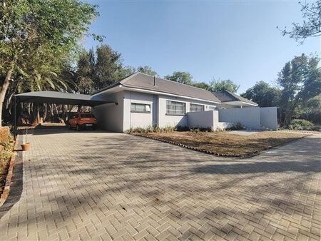 3 Bedroom Cluster in Eldoraigne
