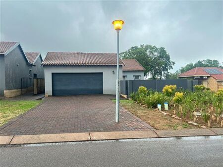 3 Bedroom House in Thatchfield