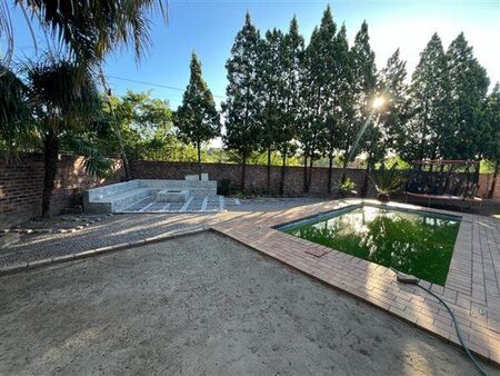 4 Bedroom House in Rooihuiskraal