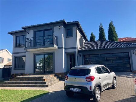 3 Bedroom House in Thatchfield