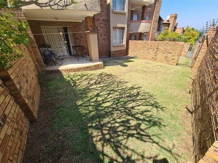 2 Bedroom Apartment in Die Hoewes