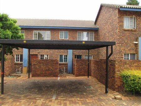 2 Bedroom Townhouse in Highveld