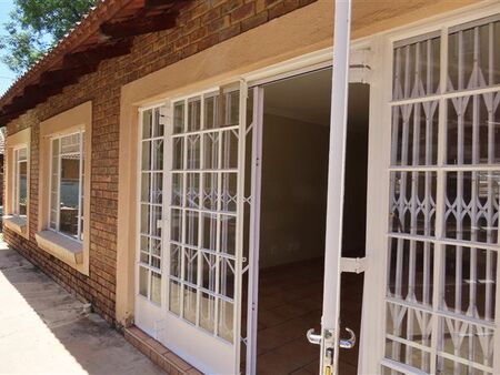 2 Bedroom Cluster in Lyttelton Manor