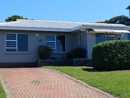 3 Bedroom House in Cape St Francis