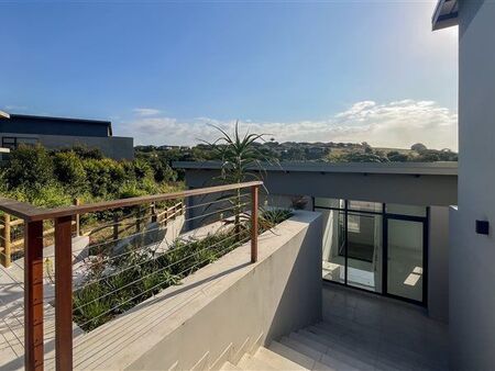 4 Bedroom House in Palm Lakes Estate