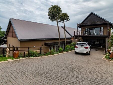4 Bedroom House in Simbithi Estate