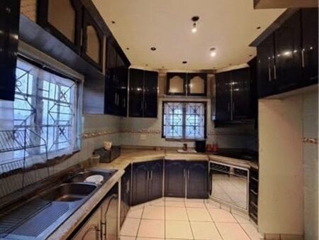 3 Bedroom House in Everest Heights