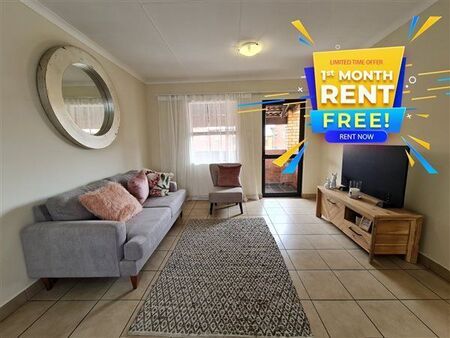 2 Bedroom House in Waterkloof Glen