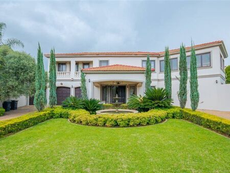 5 Bedroom House in Woodhill