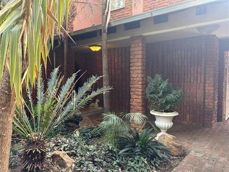 5 Bedroom House in Waterkloof