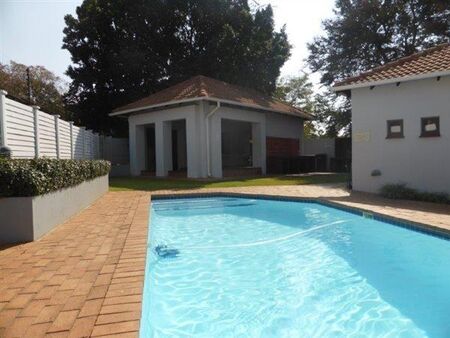 2 Bedroom Apartment in Groenkloof