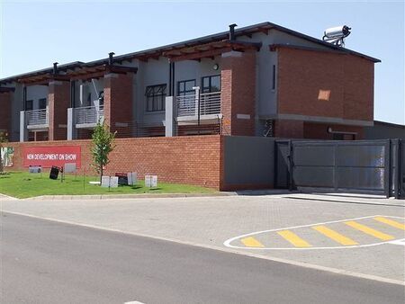 2 Bedroom Apartment in Sinoville