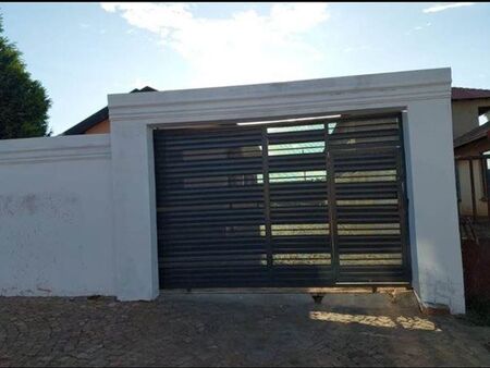 3 Bedroom House in Protea Glen