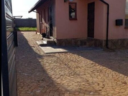 3 Bedroom House in Protea North