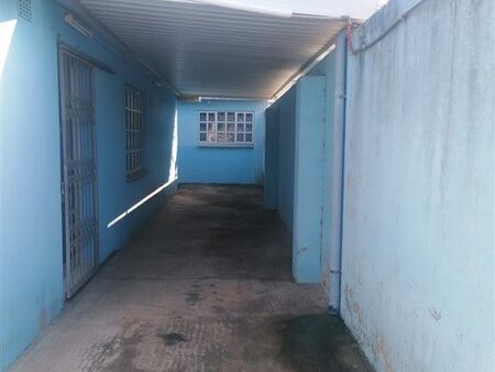 1 Bedroom Apartment in Trenance Park