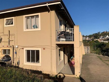 2 Bedroom Apartment in Lotusville