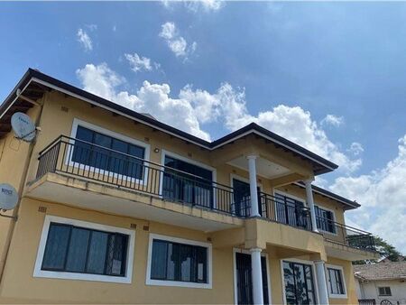 3 Bedroom Apartment in Lotusville