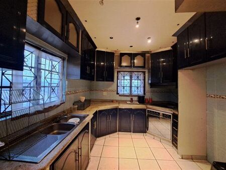 3 Bedroom House in Oaklands