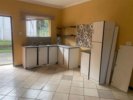 2 Bedroom Apartment in Lotusville