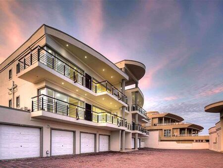 3 Bedroom Apartment in La Mercy