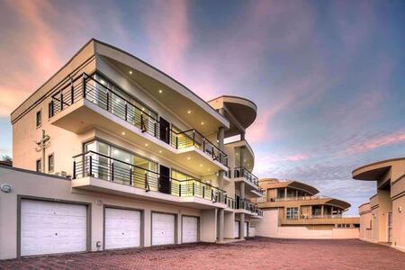 3 Bedroom Apartment in La Mercy