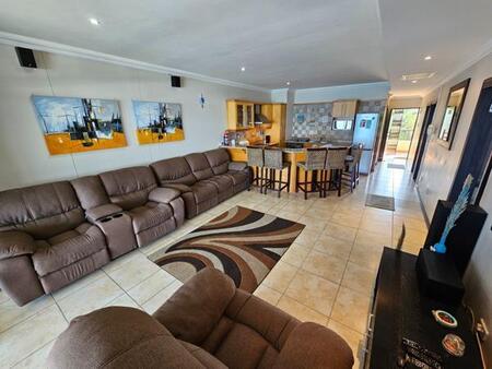 3 Bedroom Apartment in La Mercy